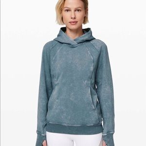 VEUC Lululemon Scuba Pullover sz 8